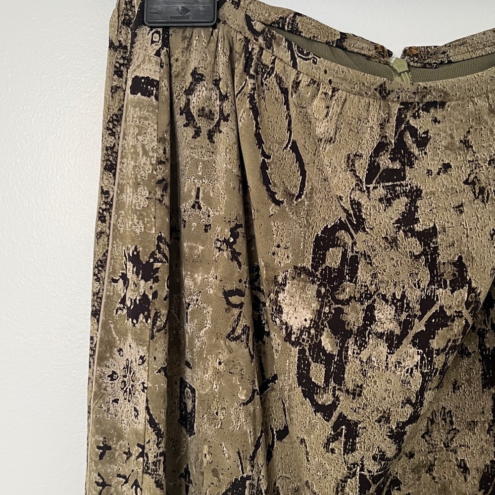 100% Silk Anne Klein Olive and Black Patterned Pencil Skirt - Picture 4 of 6